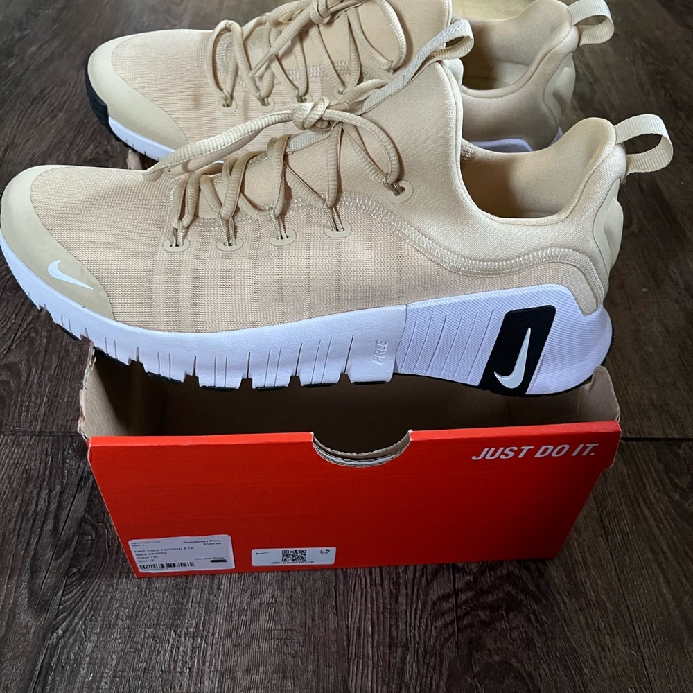 Nike Metcon 6 Tan Athletic Shoes